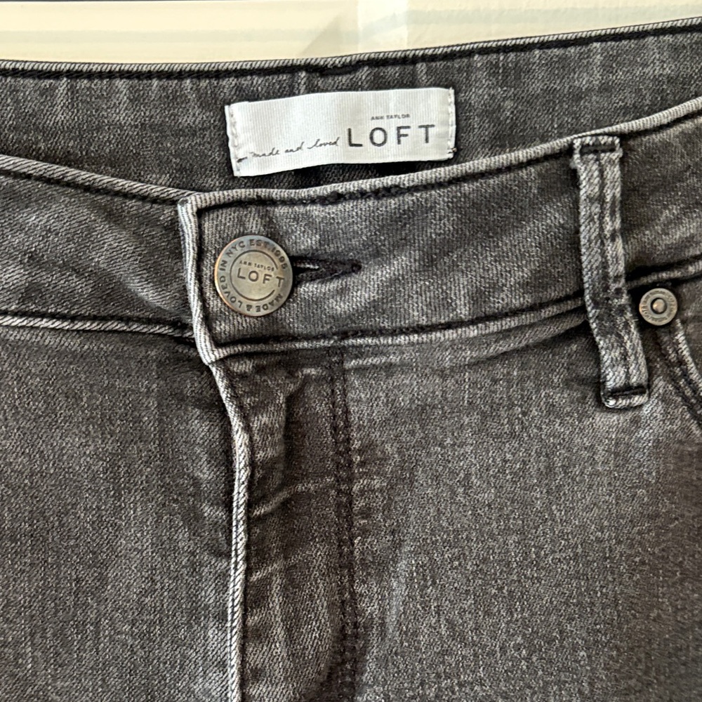 LOFT Women's Curvy Skinny Charcoal Jeans